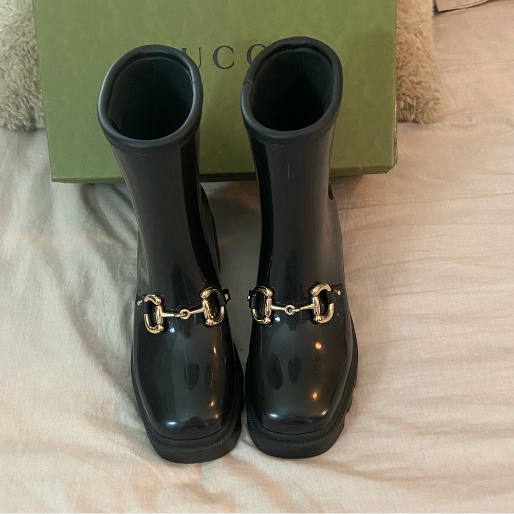 🌟 Host Pick 🌟 Gucci Patent Leather Rain Boots - Picture 1 of 14